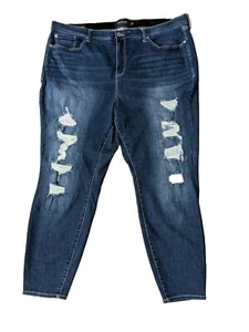 Torrid Sky High Skinny Jeans Women's 26R Blue Medium Wash Denim Waist 44" - Picture 1 of 7
