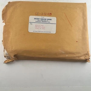 Menge 4 Dalcraft Möbel Designs Muster Tisch Waffenschrank 2 Stck. Eckkabine - Bild 1 von 7