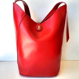 Elizabeth Arden Red Faux Leather Tote Shoulder Bag Purse Bucket Style E1 - Picture 1 of 12