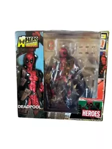 Hero Yamaquohi DEADPOOL Action Figure with Accessories - Picture 1 of 3