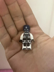 LEGO Super Heroes Captain America White Jumpsuit Minifigure With Helmet - Picture 1 of 2
