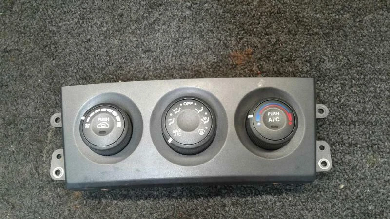 2007-2009 Kia Sorento Lx AC Heater Control Assembly Oem — 第 1/1 张图片