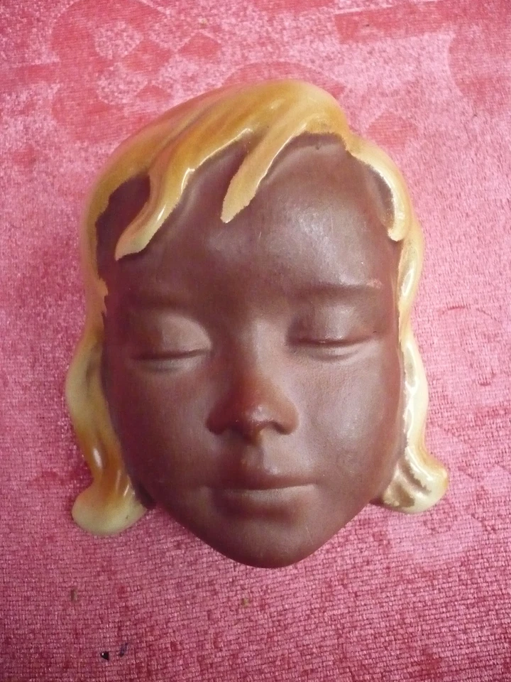 Beautiful, old wall mask Cortendorf! - Image 1 of 1