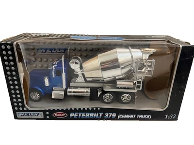 WELLY DIE-CAST BLUE PETERBILT 379 CEMENT TRUCK 1:32 SCALE - #1770 - Image 1 of 4