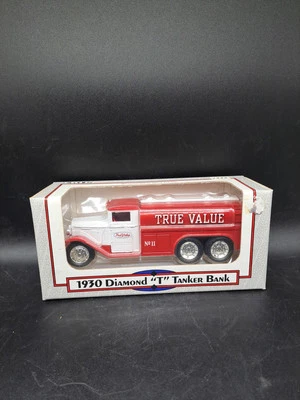 1992 Ertl 1930 True Value Hardware Ford Diamond T Tanker Truck Bank 1/34 Scale - Image 1 of 4