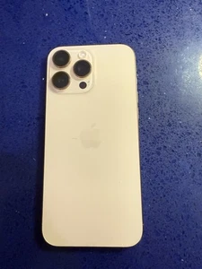iphone 16 pro max Verizon - Photo 1 sur 9