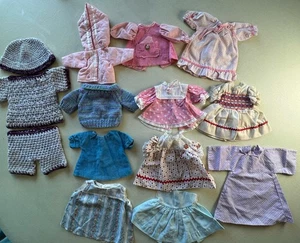 Lotto vestiti bambola vintage Vogue Ginny anni 50-70 abiti in maglia pacchetto - Foto 1 di 12