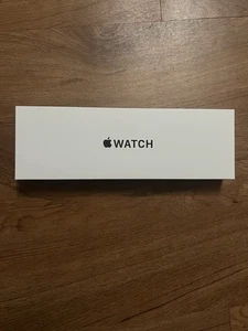 Apple Watch SE 2e génération 44 mm GPS minuit boîtier en aluminium montre MNTG3LL/A - Photo 1 sur 2