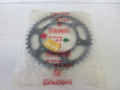 Новый подлинный OEM Kawasaki новый из старых запасов РЕДКАЯ 86-87 Ninja 1000 задняя звездочка 42041-1200 - Изображение 1 из 3