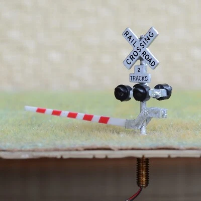 2 x N scale model grade crossing signal gate stop lever 2 track + flasher  #NS42 - Image 1 of 4