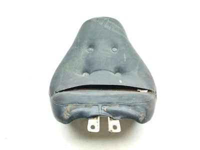 Переднее водительское сиденье нарушителя 95 Suzuki VS1400 - Изображение 1 из 4