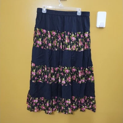 Maxi Falda Derek Corazón Negra Floral Algodón XL Boho Cottage Dobladillo Envejecido Foto 1 de 4