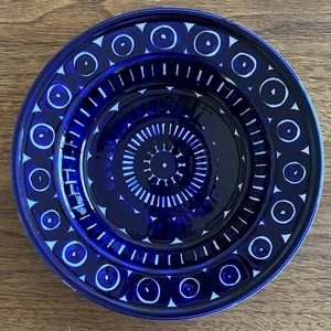 Arabia de Finlandia Valencia 9” Ensaladera Cuenco Azul Profundo Blanco Ulla Procope De Colección - Imagen 1 de 7