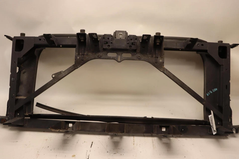 Panel de marco de soporte de núcleo de radiador Chevy Tahoe 2015-2020 completo OEM Foto 1 de 4