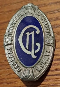 Old J R Gaunt Enamel & Sterling Silver Nurse Pin Badge - CN College of Nursing - Foto 1 di 2