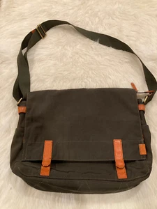 Fossil Messenger/Laptop Bag. Beautiful Green w/Orange Interior. Nice clean bag! - Picture 1 of 5