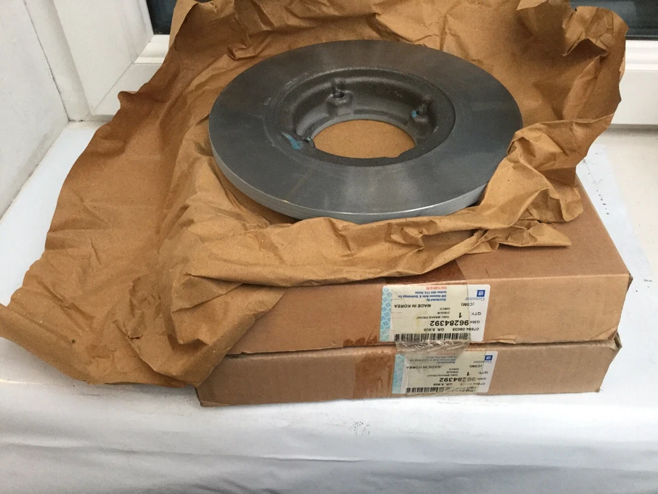 2 BNIB GENUINE GM Chevrolet MATIZ SPARK M100 Front Brake Discs     96284392 - Image 1 of 4