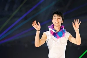 Yuzuru Hanyu 2022-2023 Figure Skating Season Calendar Desktop version 16×25.7cm - Picture 1 of 6
