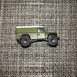 Hot Wheel Land Rover Defender 110 - Picture 1 of 4