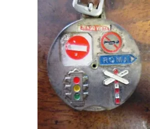 Portachiavi con segnali stradali e in rilievo San Cristoforo - vintage - Foto 1 di 4