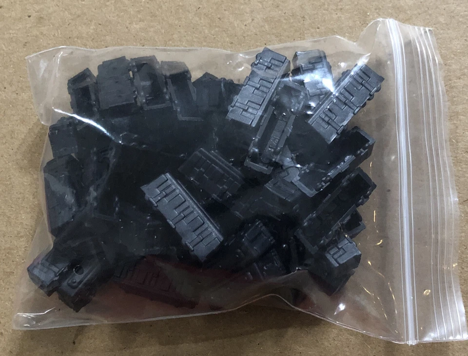 Peça de reposição para jogo de tabuleiro Ticket to Ride - Conjunto PRETO vagões de trem 45 peças NOVO - Imagem 1 de 1