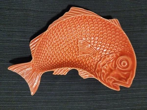 Rare Orange Curved Ceramic Fish Plate Bordallo Pinheiro Portugal - Picture 1 of 6