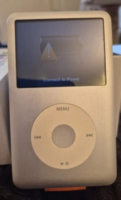Apple iPod Classic 160GB 7th Generation A1238 Silver MC293QB/A. - Image 1 of 2