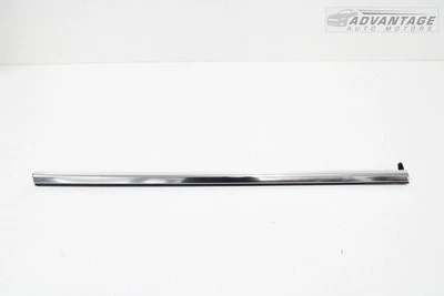 BMW 750I XDRIVE G12 2016-2022 puerta del pasajero delantero derecho ventana cinturón moldeado OEM Foto 1 de 4