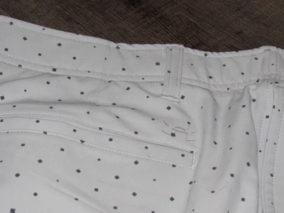 UNDER ARMOUR Men's 36 Gray Shorts Geometric Pattern 9.5" Inseam Microfiber EUC - Image 1 of 4