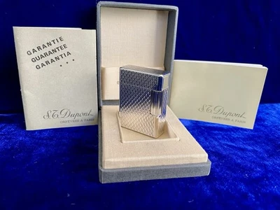 Accendino ST DuPont vintage argento corto super come nuovo funziona 1 anno di garanzia - Immagine 1 di 4