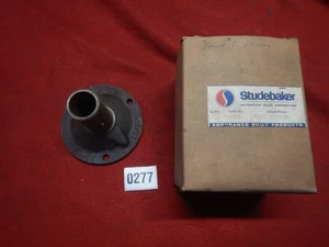 NOS STUDEBAKER Manual Transmission Bearing Retainer 197287 BORG WARNER T-96 CONE - Picture 1 of 5