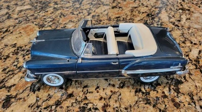 Sunstar 1954 比斯坎蓝色雪佛兰 Bel Air 可转换压铸玩具模型汽车 1: 18 — 第 1/4 张图片