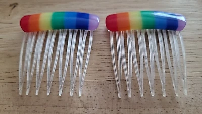DE COLECCIÓN Lote 2 RETRO ARCO IRIS COLORIDO PEINE DE PELO LATERAL PEQUEÑO NOS NUEVO DISCOTECA AÑOS 80 Foto 1 de 4