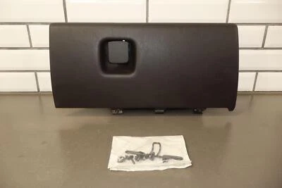 04-09 Cadillac XLR compartimento interno caixa de luvas com porta ébano - Imagem 1 de 4