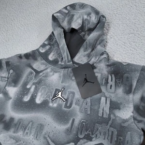 Jordan Camo Hoodie Big Girls Gray Black Essentials Print Boxy 45B714-023 NWT NEW - Picture 1 of 18