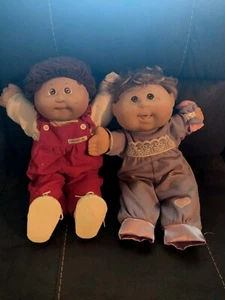 Lot Of Two Vintage 80's Cabbage Patch Kids Dolls  - Picture 1 of 2