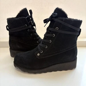 Bearpaw Krista Wedge Boots Suede Lace-Up Booties Black Size 7 Worn Once - Picture 1 of 7