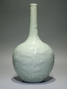 G Hermoso jarrón tallado porcelana esmalte monocromático dinastía Qing china - Imagen 1 de 9