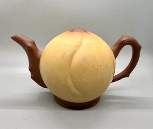 Vintage Chinese Yixing Peach Cadogan Upside Down Ceramic Water Teapot - Picture 1 of 7