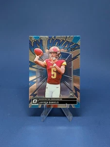 Óptica Panini Donruss 2024 - ¡Mi casa! Jayden Daniels #9 (RC) - Imagen 1 de 2