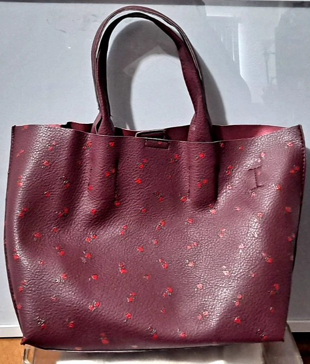 Nuevo con etiquetas Bolso de Hombro Street Level con Bolso Shopper y Bolso de Maquillaje Rojo Vino Foto 1 de 4