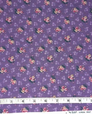 Tela artesanal vintage de edredón de algodón Cranston púrpura con aerosoles florales de 1 yarda Foto 1 de 3