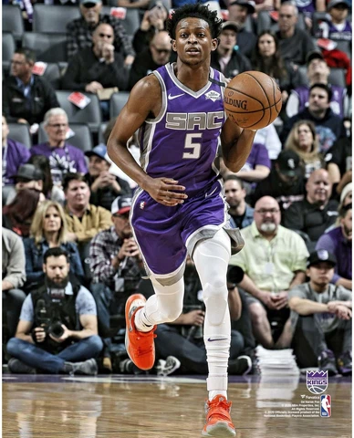 De'Aaron Fox Sacramento Kings Unsigned Dribbling 8" x 10" Photo - Fanatics Cover
