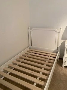 MINIMAL wear POTTERYBARN twin bedframe  - Picture 1 of 4