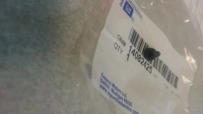 85 86 87 88 89 90 91c4 corvette distributor hold down plate plenum bolt screw - Image 1 of 2