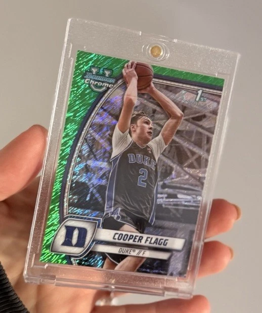 2024 - 25 鲍曼大学铬合金 - Cooper Flagg #16 绿色珠光折射器 (RC) — 第 1/2 张图片