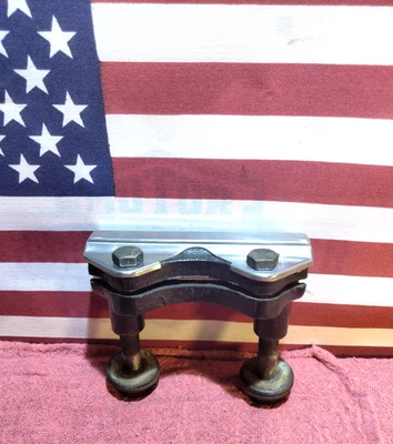 Braçadeira de guidão Harley-Davidson fabricante de equipamento original FL Panhead FX Shovelhead XL Ironhead  - Imagem 1 de 4