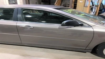 Puerta delantera de pasajero con paquete de moldura central para 08-12 MALIBU 3438750 Foto 1 de 4