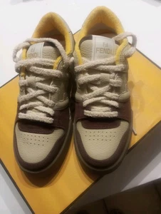 Damen Sneaker von Fendi Neu Gr. 39 Original mit Karton Ungetragen und Tasche - Bild 1 von 6