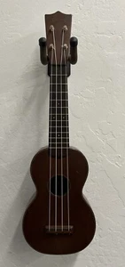 Martin & co 1940’s mahogany Soprano style 1 Ukulele Vintage With Hard Shell Case - Picture 1 of 20